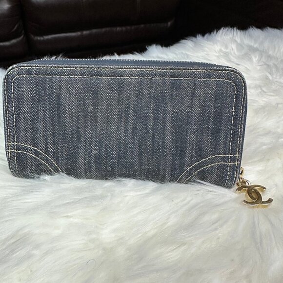 ❌SOLD❌ Authentic Chanel Denim CC Zip Around Zippy Continental Wallet - Picture 6 of 17